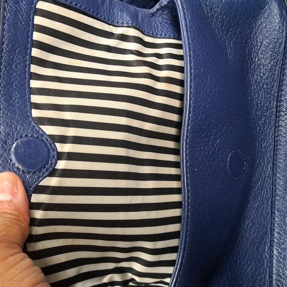 Kate Spade New York Cobble Hill tassel crossbody bag in a navy blue - Picture 7 of 16